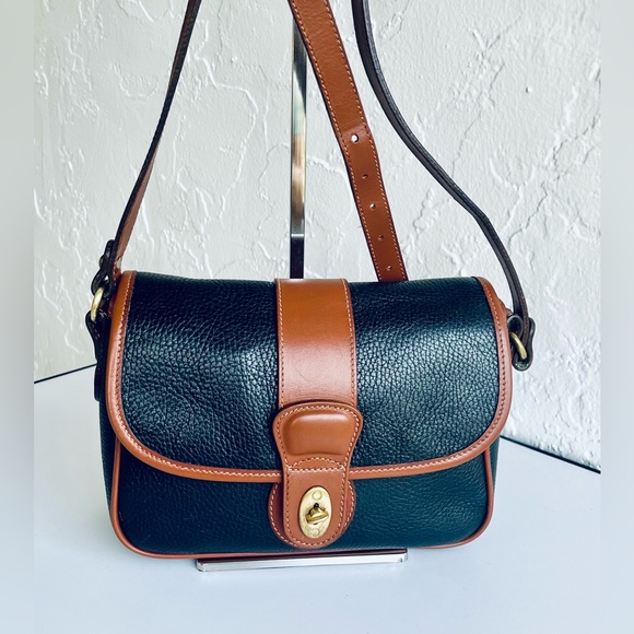 Coach Handbags - VINTAGE COACH MAYFIELD 4224